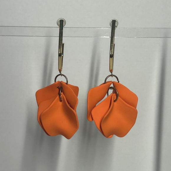 Earrings - Picture 3 of 3